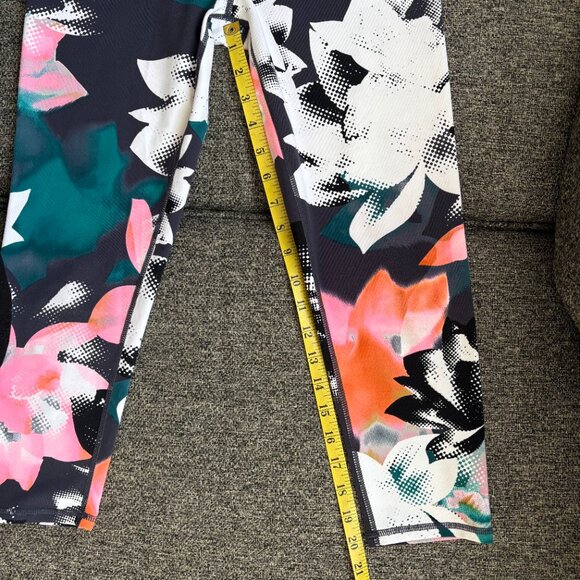 Zella Womens Active Capris Leggings Size XL/14-16 Floral Print Athleisure Sporty - Picture 7 of 7